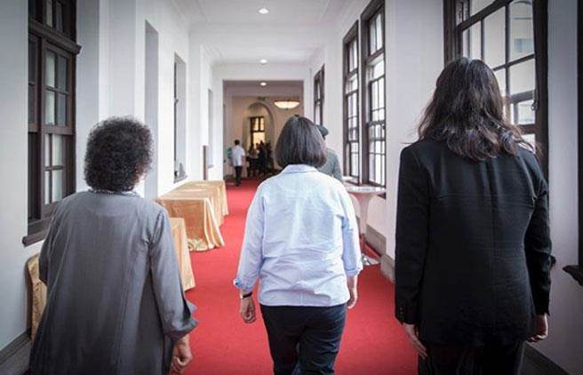 ��Թ�����hԹ���� ��Ӣ�ĵđ�(y��ng)��(du��)�����Ҳ��R���