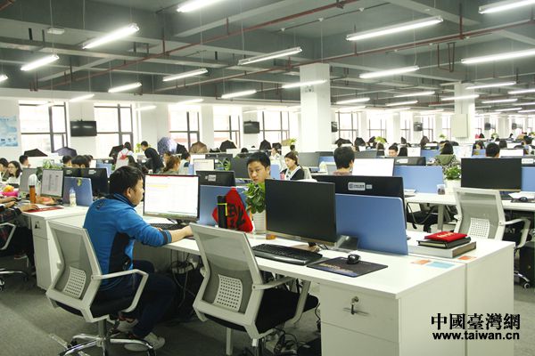 ���ƵZ�^�M���������۽��󔵓����F���^���󔵓�С悲����v�w�ĳ��