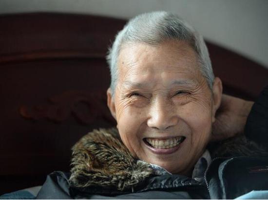 ������B��